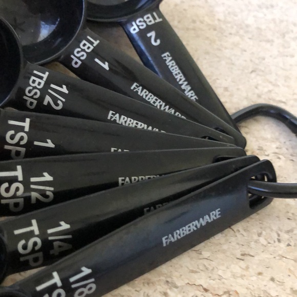 VINTAGE  MEASURING SPOONS 5 SETS BLK FARBERWARE COPPER FIESTAWARE FOX RUN WHITE - Picture 14 of 14